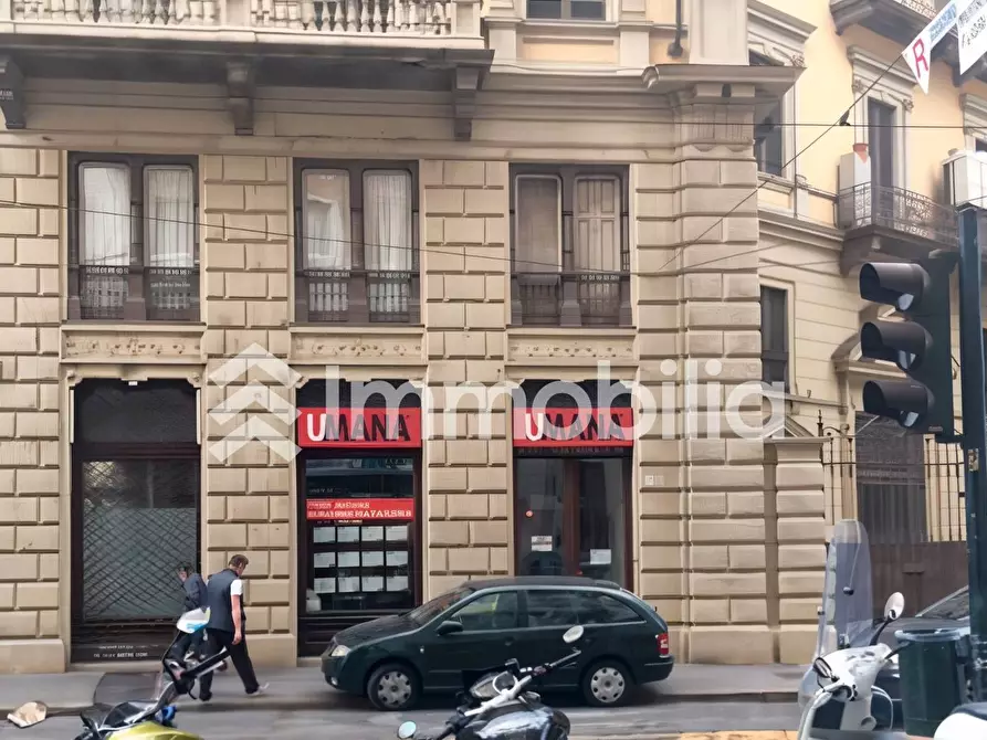 Immagine 3 di Locale commerciale in vendita  in Via Bertola 14 a Torino