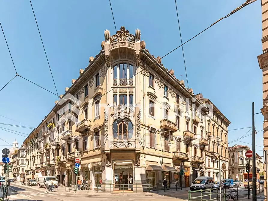 Immagine 10 di Locale commerciale in vendita  in Via Bertola 14 a Torino