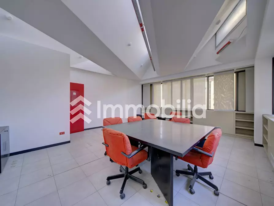 Immagine 5 di Ufficio in vendita  in Via Francesco Millio 41 a Torino