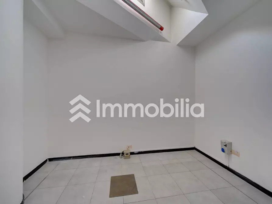 Immagine 14 di Ufficio in vendita  in Via Francesco Millio 41 a Torino
