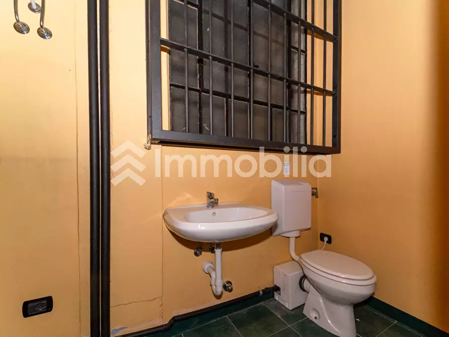 Immagine 14 di Magazzino in vendita  in Piazza Carlo Montanari 145 a Torino