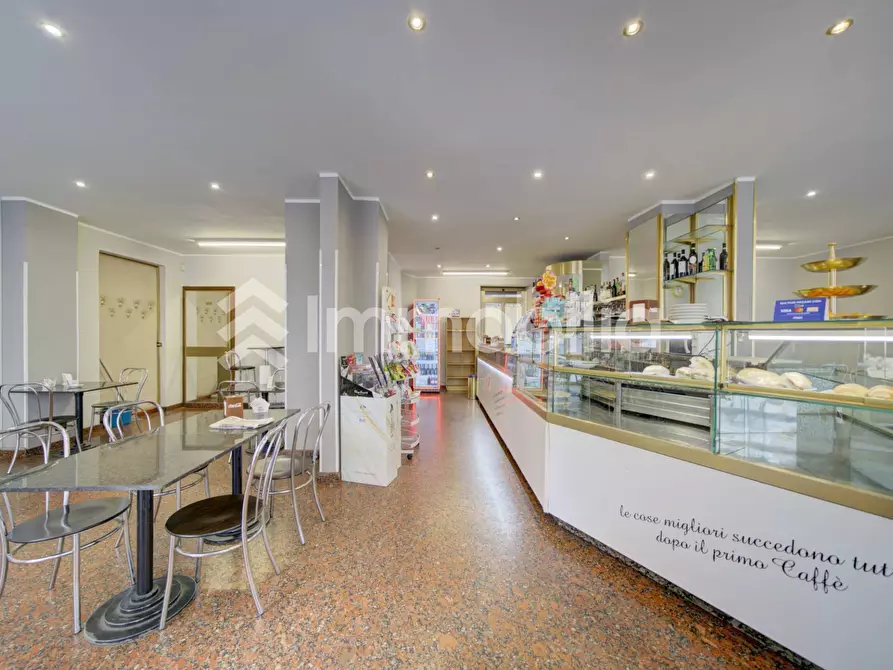 Immagine 10 di Locale commerciale in vendita  in Via Del Ridotto 12 a Torino