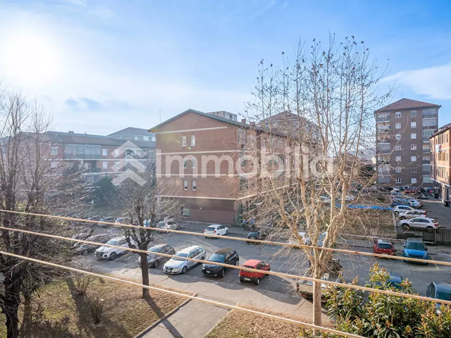 Immagine 10 di Appartamento in vendita  in Via Buriasco 1 a Torino
