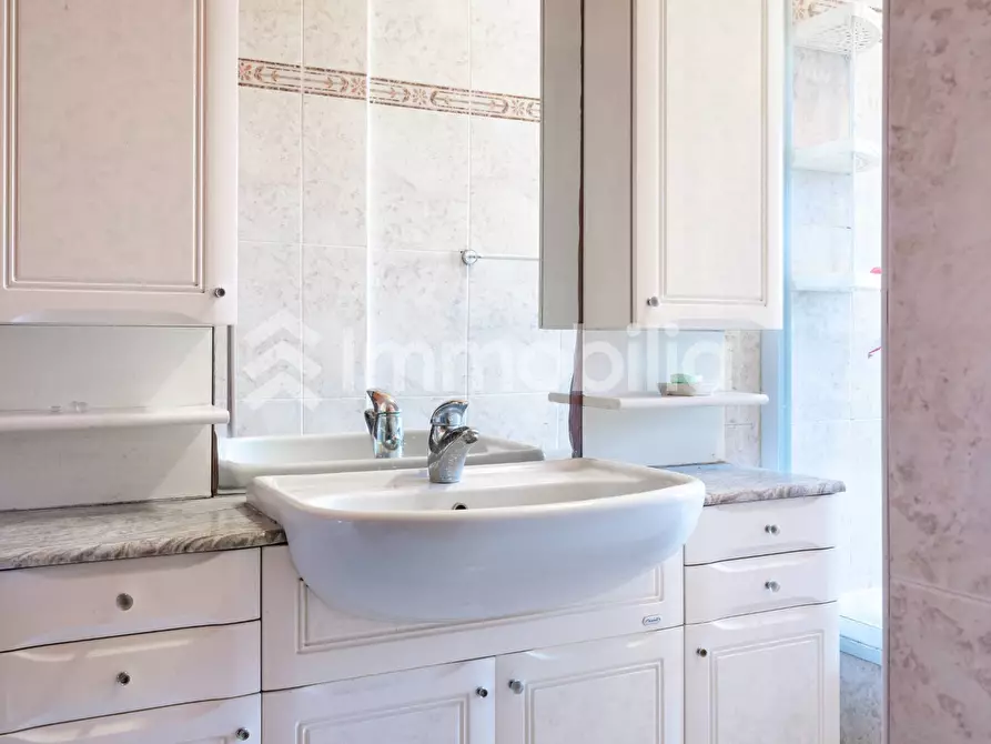 Immagine 21 di Appartamento in vendita  in Via Buriasco 1 a Torino