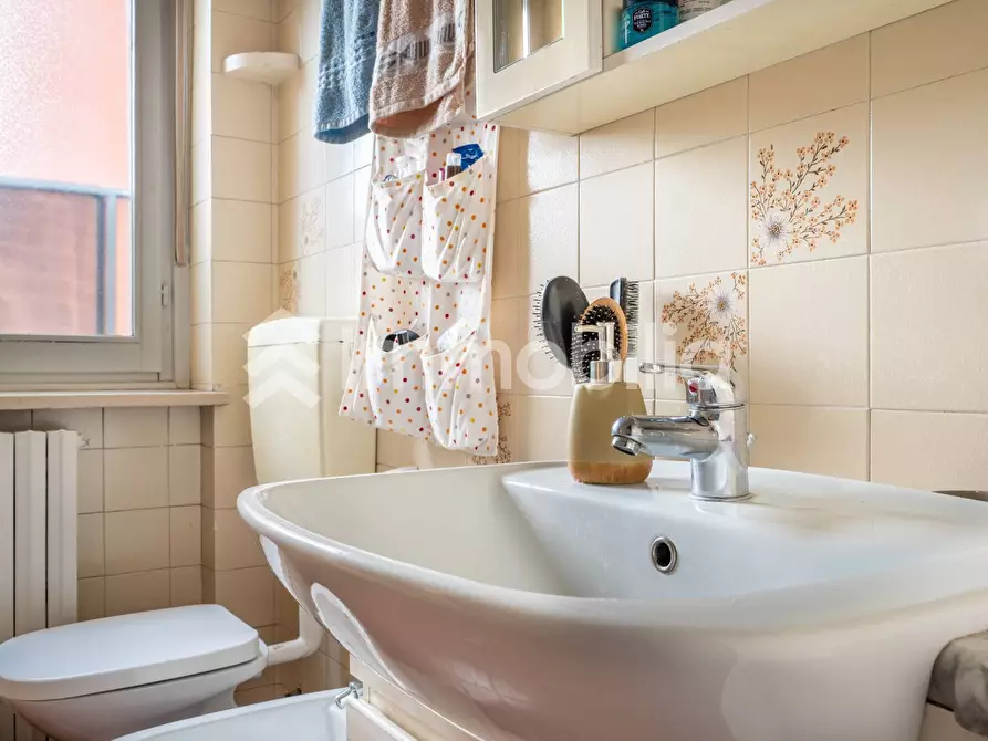 Immagine 17 di Appartamento in vendita  in Via Eugenio Barsanti 5 a Torino