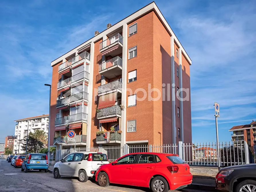 Immagine 32 di Appartamento in vendita  in Via Eugenio Barsanti 5 a Torino