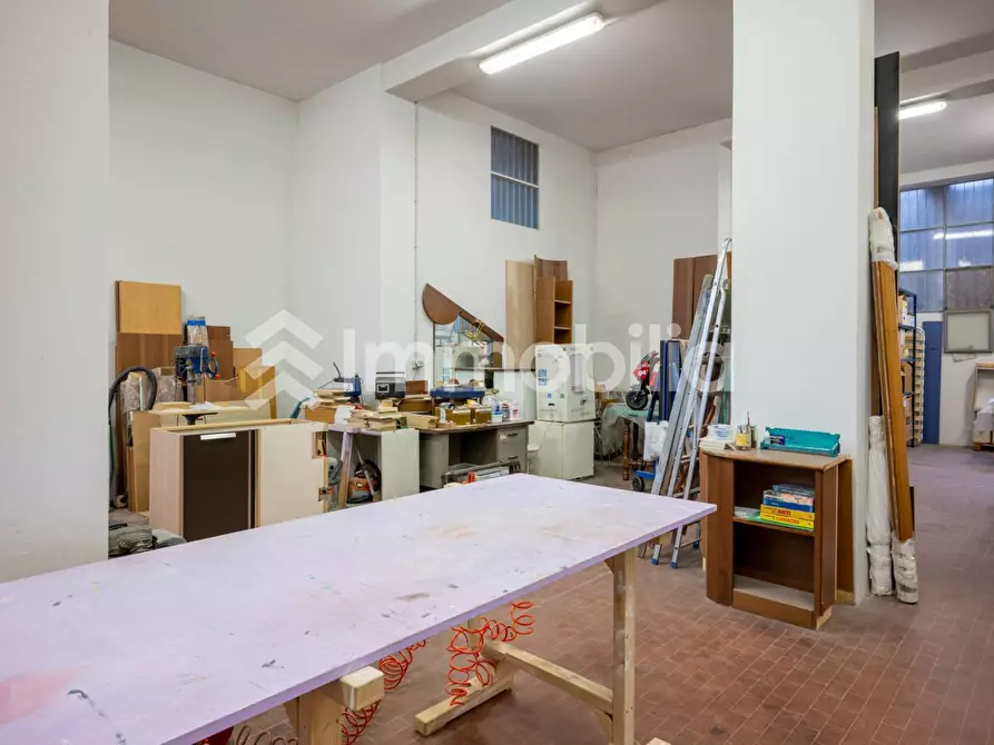 Immagine 5 di Magazzino in vendita  in Corso Sebastopoli 306 a Torino