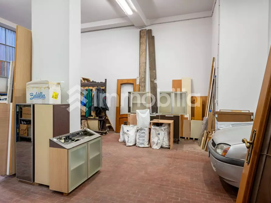 Immagine 7 di Magazzino in vendita  in Corso Sebastopoli 306 a Torino