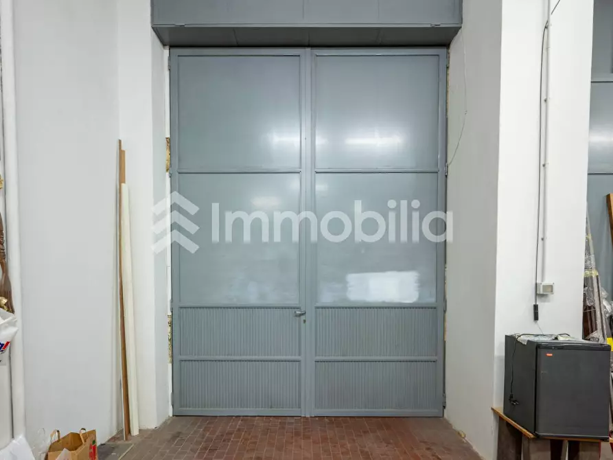 Immagine 10 di Magazzino in vendita  in Corso Sebastopoli 306 a Torino
