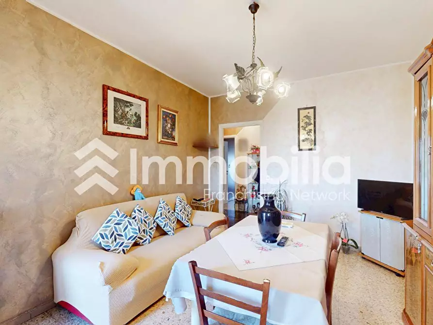 Immagine 5 di Appartamento in vendita  in piazza 1°maggio 10 a Grugliasco