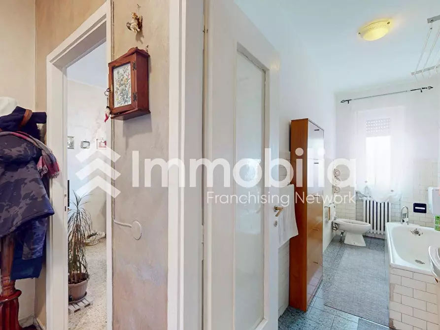 Immagine 12 di Appartamento in vendita  in piazza 1°maggio 10 a Grugliasco