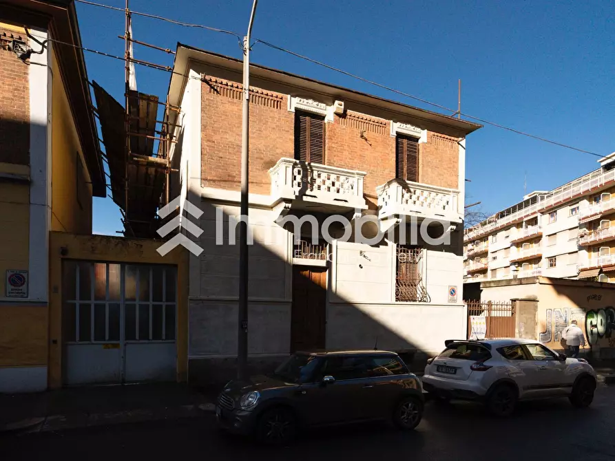 Immagine 3 di Villa in vendita  in Via Rovereto 76 a Torino
