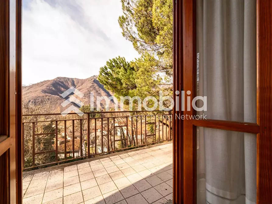 Immagine 8 di Villa in vendita  in Frazione Caserme 65 a Villar Perosa