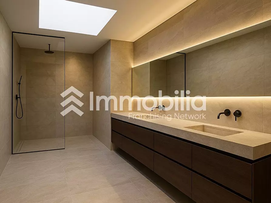 Immagine 26 di Appartamento in vendita  a Torino