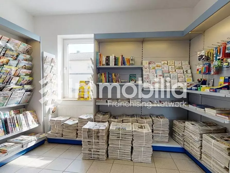 Immagine 2 di Locale commerciale in vendita  in Corso Regina Margherita 191 a Torino