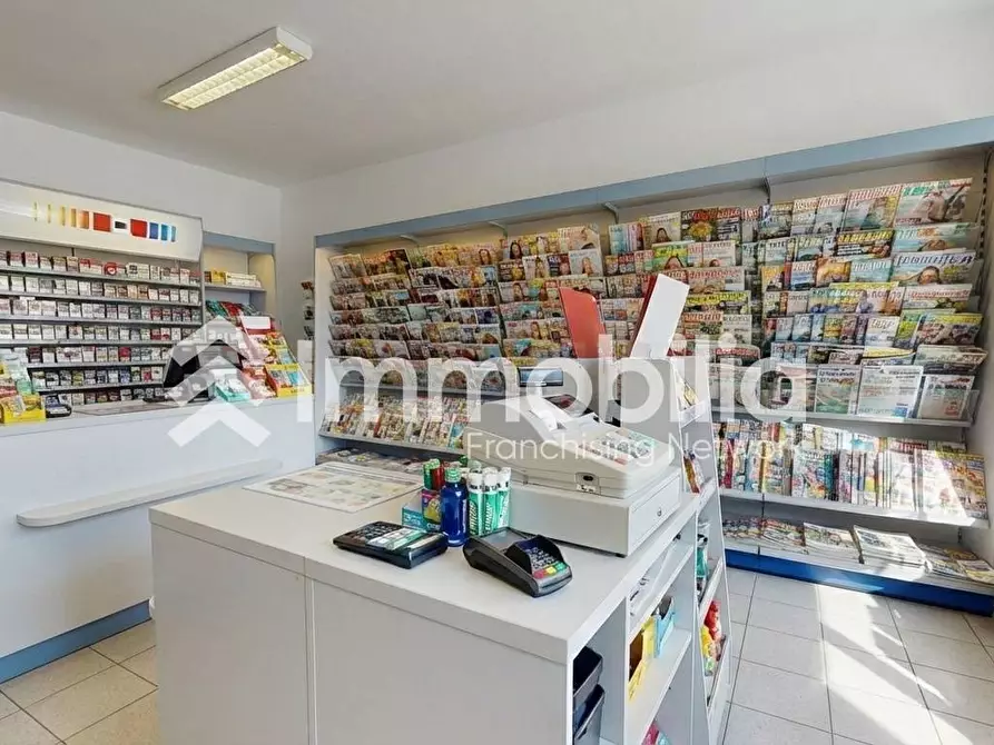 Immagine 3 di Locale commerciale in vendita  in Corso Regina Margherita 191 a Torino