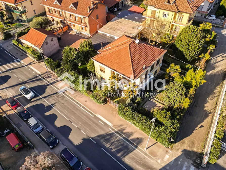 Immagine 1 di Villa in vendita  in Strada Genova 183 a Moncalieri