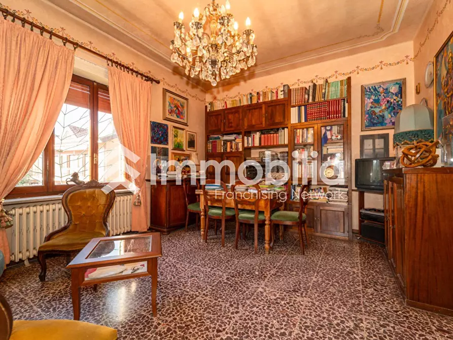 Immagine 31 di Villa in vendita  in Strada Genova 183 a Moncalieri