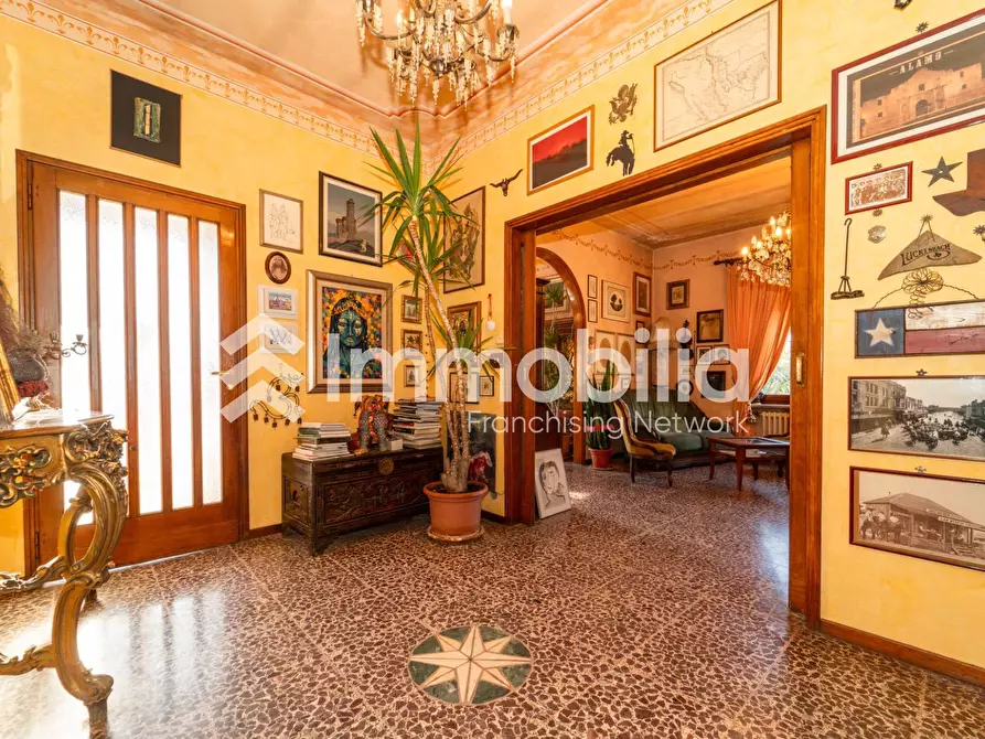 Immagine 37 di Villa in vendita  in Strada Genova 183 a Moncalieri