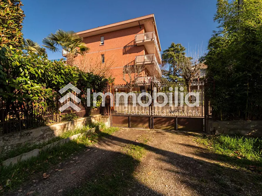 Immagine 60 di Villa in vendita  in Strada Genova 183 a Moncalieri