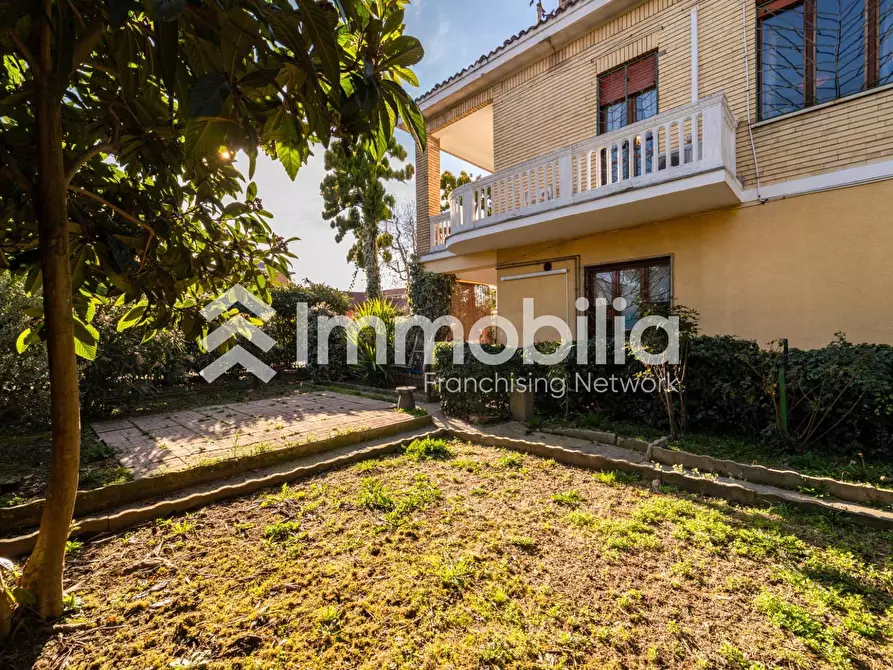 Immagine 69 di Villa in vendita  in Strada Genova 183 a Moncalieri