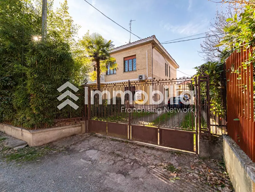 Immagine 55 di Villa in vendita  in Strada Genova 183 a Moncalieri