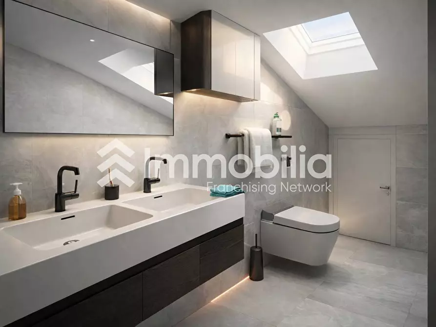 Immagine 6 di Appartamento in vendita  in Via Guido Reni 111 a Torino