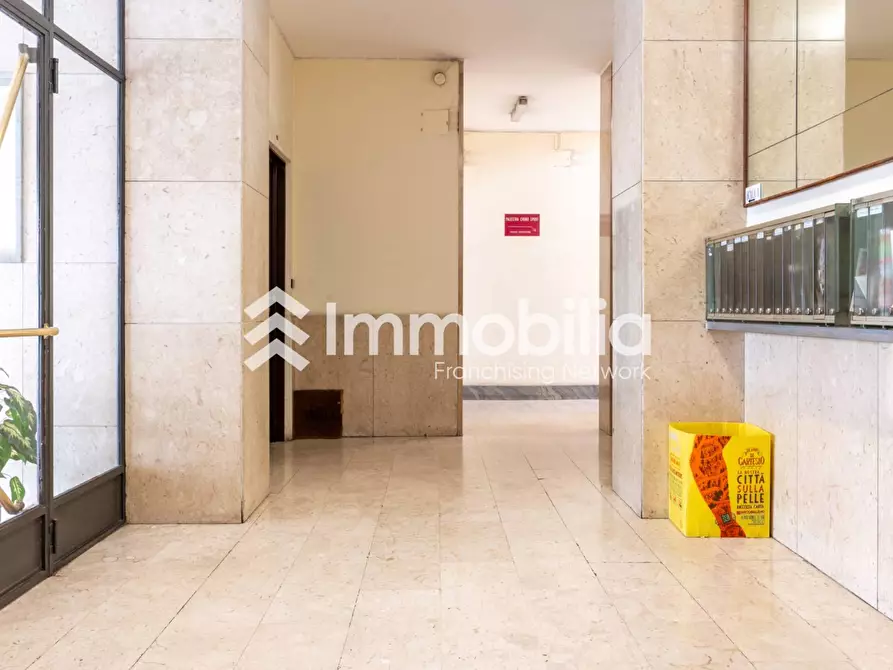 Immagine 36 di Appartamento in vendita  in corso rosselli 91 a Torino