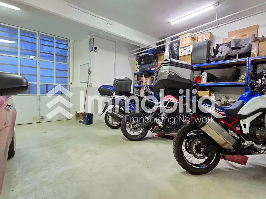 Immagine 2 di Box auto in vendita  in Via Carru' 15 a Torino