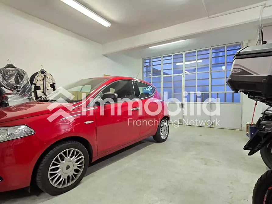 Immagine 5 di Box auto in vendita  in Via Carru' 15 a Torino