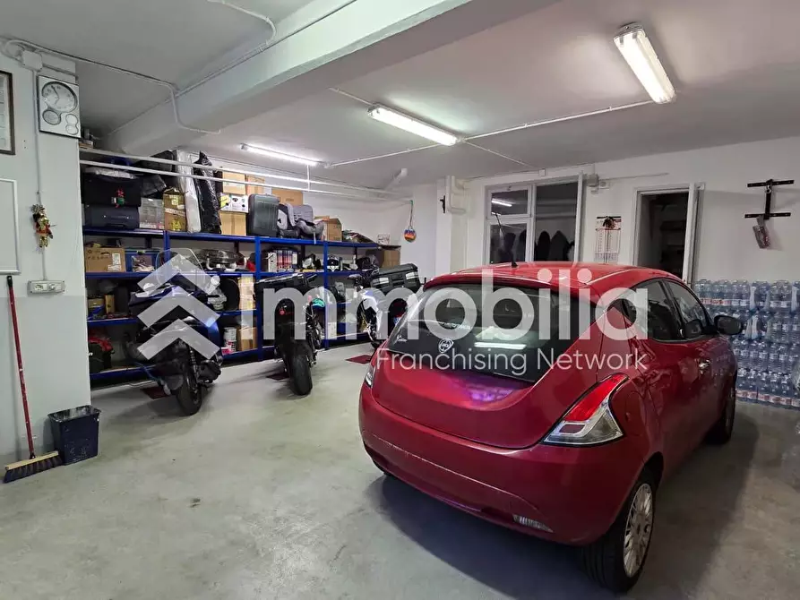 Immagine 11 di Box auto in vendita  in Via Carru' 15 a Torino