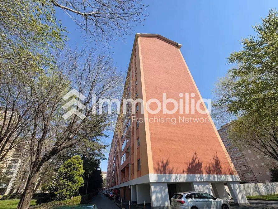 Immagine 25 di Appartamento in vendita  in Strada Del Drosso 164 a Torino