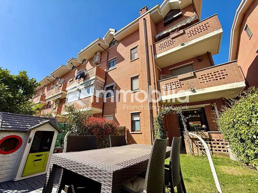 Immagine 3 di Appartamento in vendita  in Viale Kennedy a Nichelino