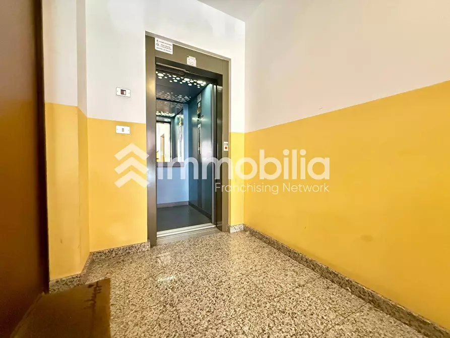 Immagine 43 di Appartamento in vendita  in Viale Kennedy a Nichelino