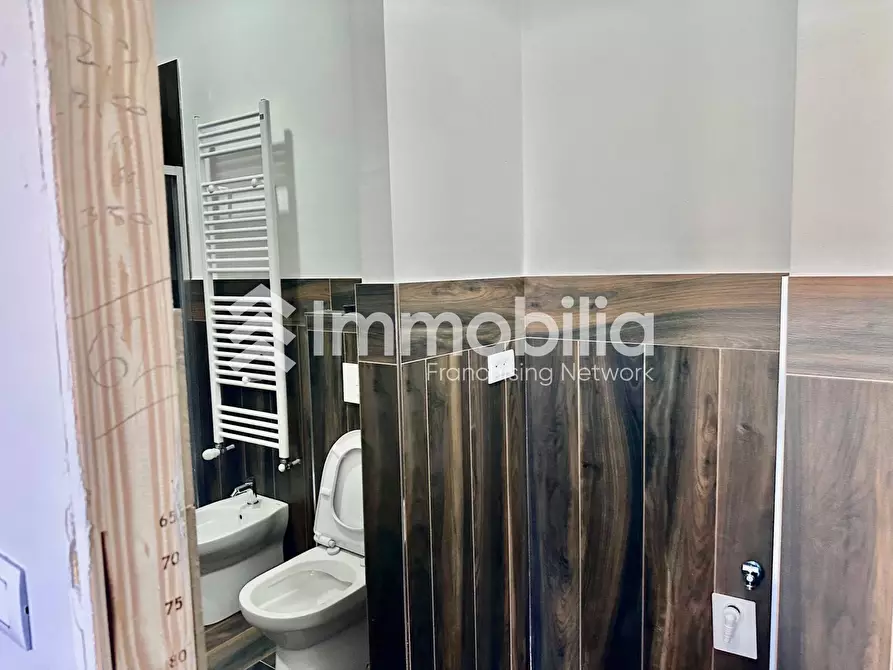 Immagine 6 di Appartamento in vendita  in PIAZZA BASILICATA 6 a Torino
