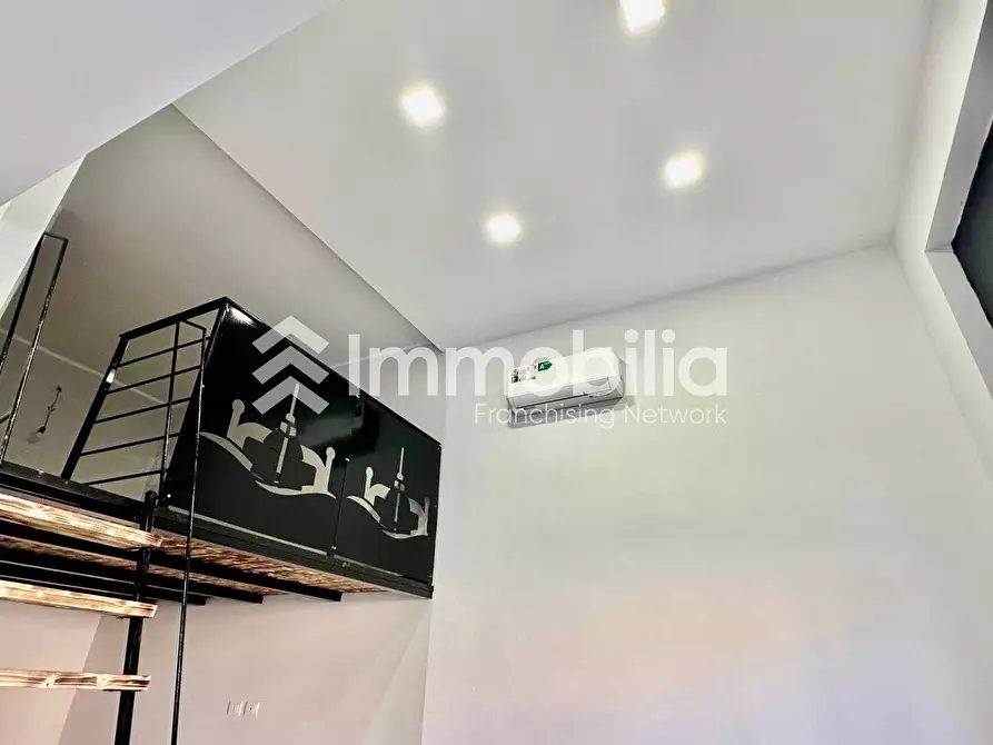 Immagine 4 di Appartamento in vendita  in PIAZZA BASILICATA 6 a Torino