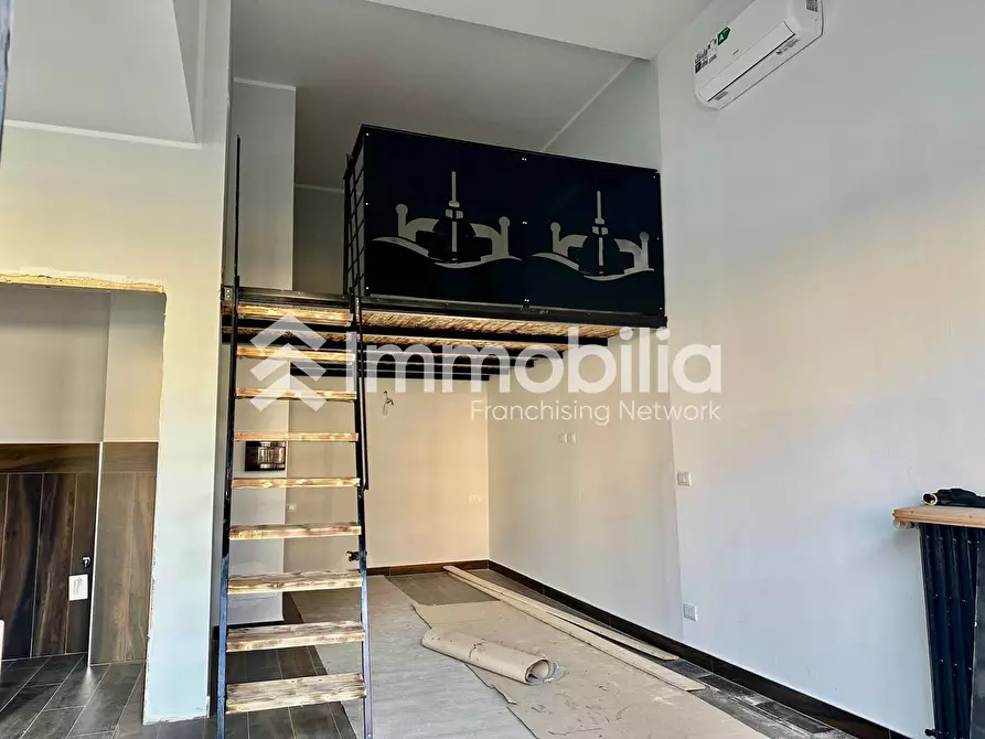 Immagine 3 di Appartamento in vendita  in PIAZZA BASILICATA 6 a Torino