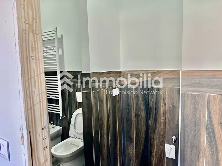 Immagine 7 di Appartamento in vendita  in PIAZZA BASILICATA 6 a Torino