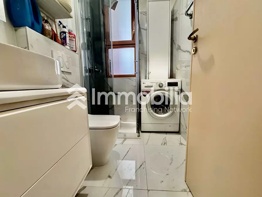 Immagine 30 di Appartamento in vendita  in Via Edoardo Rubino 77 a Torino