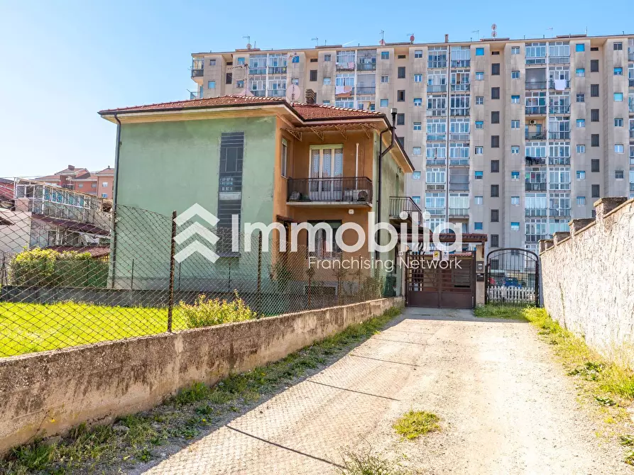 Immagine 1 di Appartamento in vendita  in via don custico 95 a Grugliasco