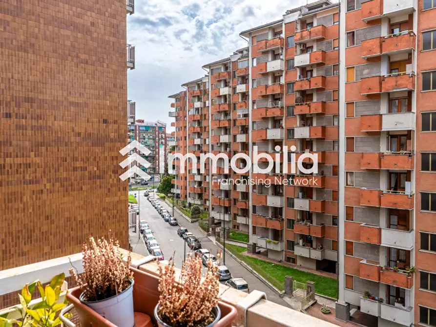 Immagine 23 di Appartamento in vendita  in Via Barnaba Panizza 8 a Torino