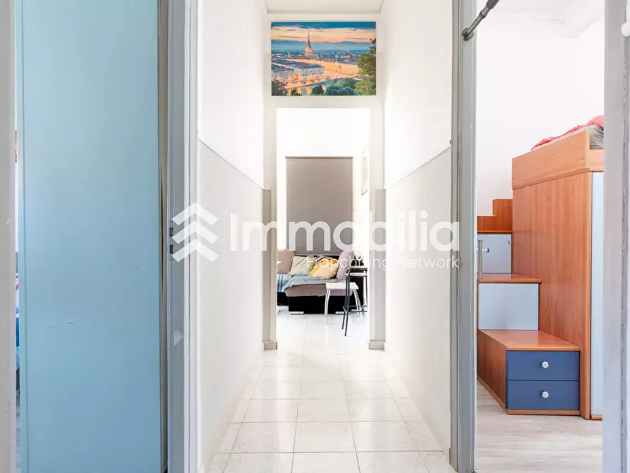 Immagine 10 di Appartamento in vendita  in Via Borriana 7 a Torino