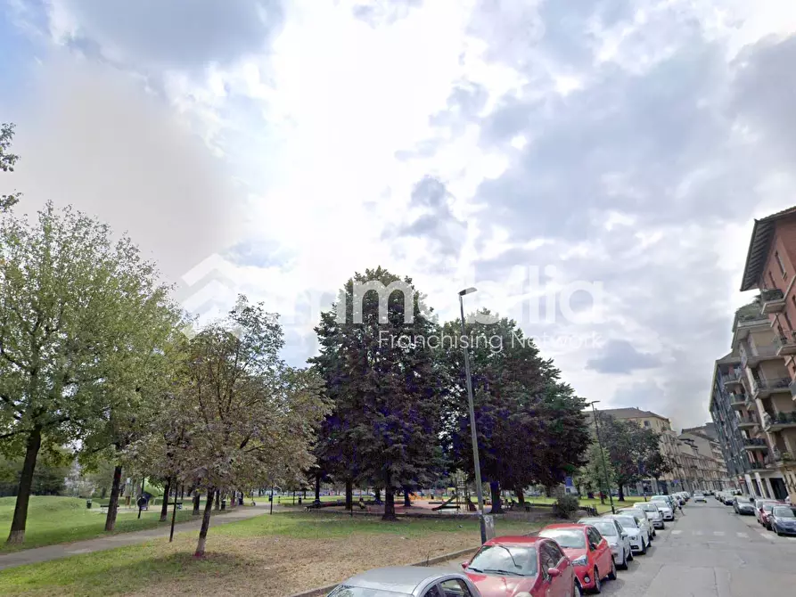 Immagine 1 di Box auto in vendita  in Via Malta a Torino