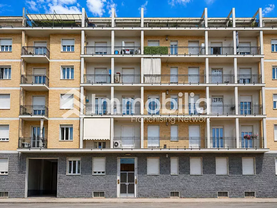 Immagine 1 di Appartamento in vendita  in Via Rio De Janeiro 32 a Torino