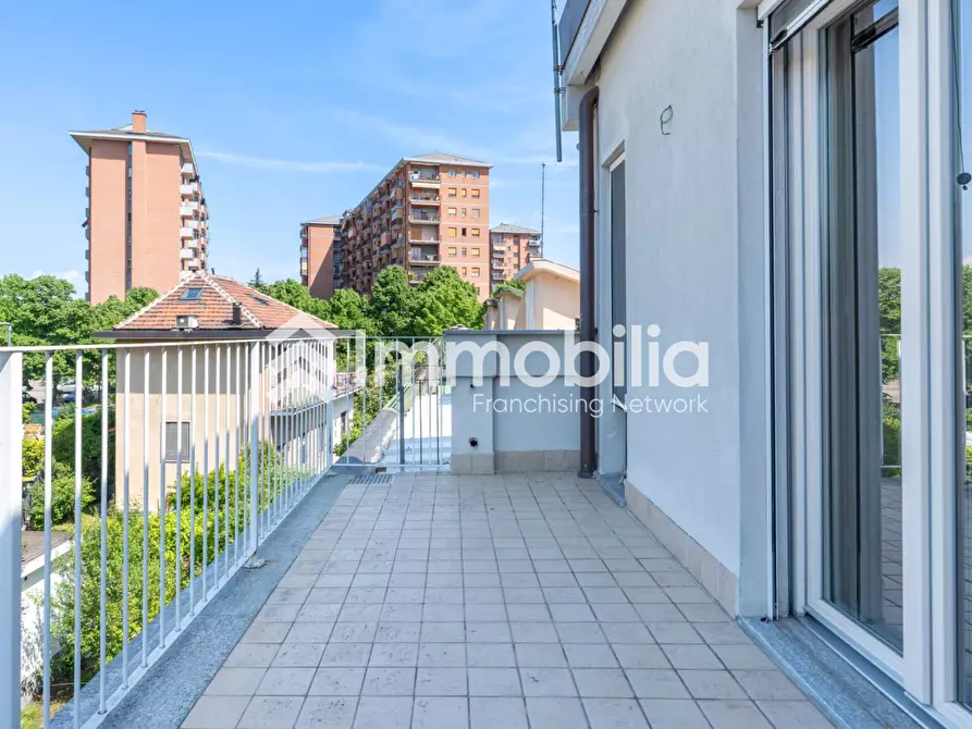 Immagine 31 di Villa in vendita  in Via Guido Reni 96 a Torino