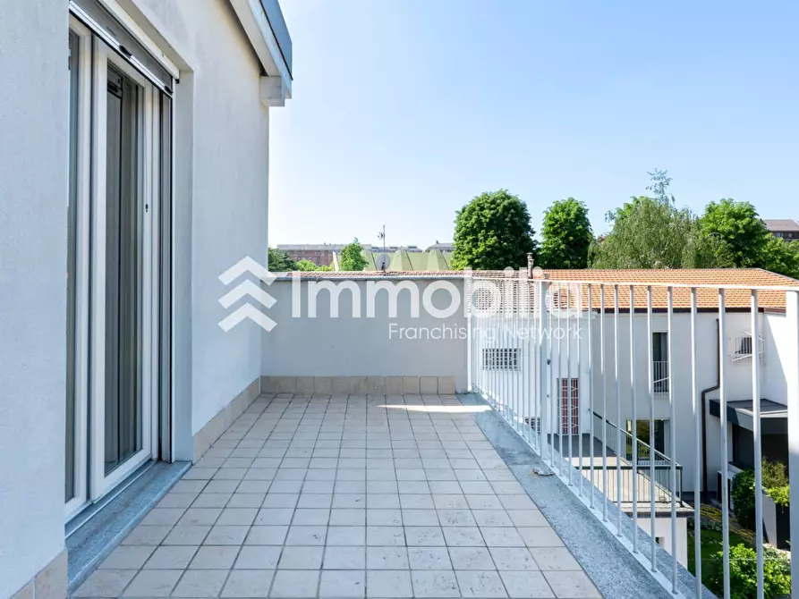 Immagine 30 di Villa in vendita  in Via Guido Reni 96 a Torino