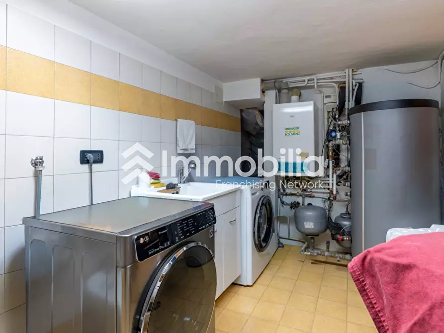 Immagine 38 di Villa in vendita  in Via Guido Reni 96 a Torino