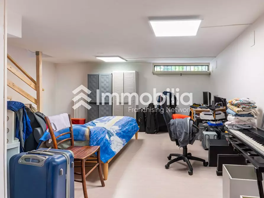 Immagine 35 di Villa in vendita  in Via Guido Reni 96 a Torino