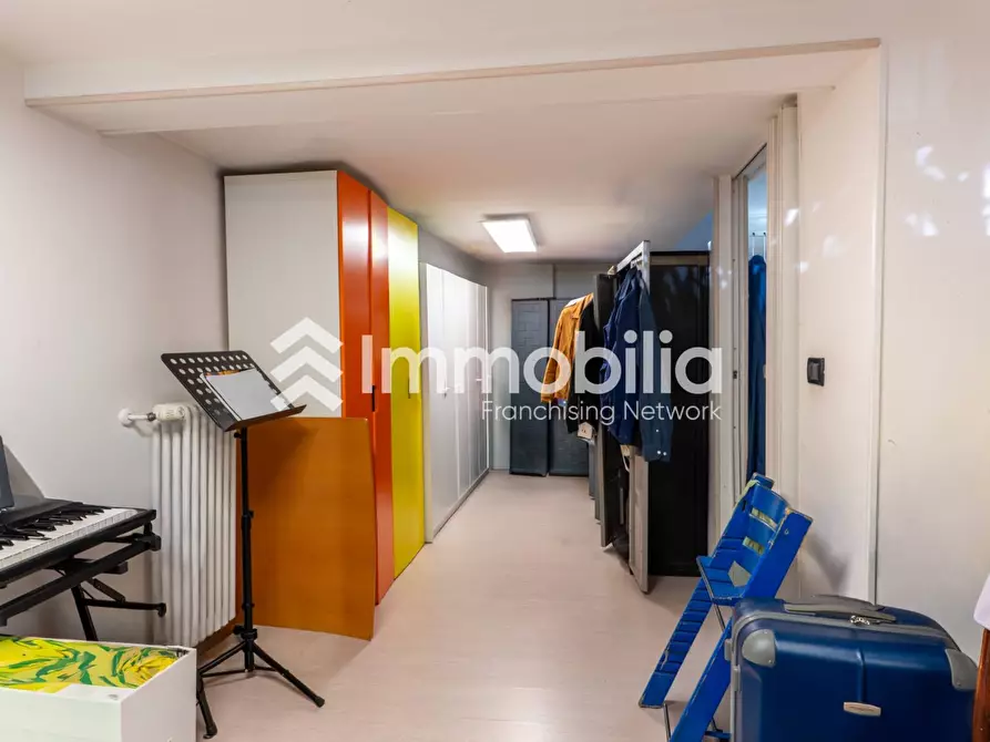 Immagine 36 di Villa in vendita  in Via Guido Reni 96 a Torino