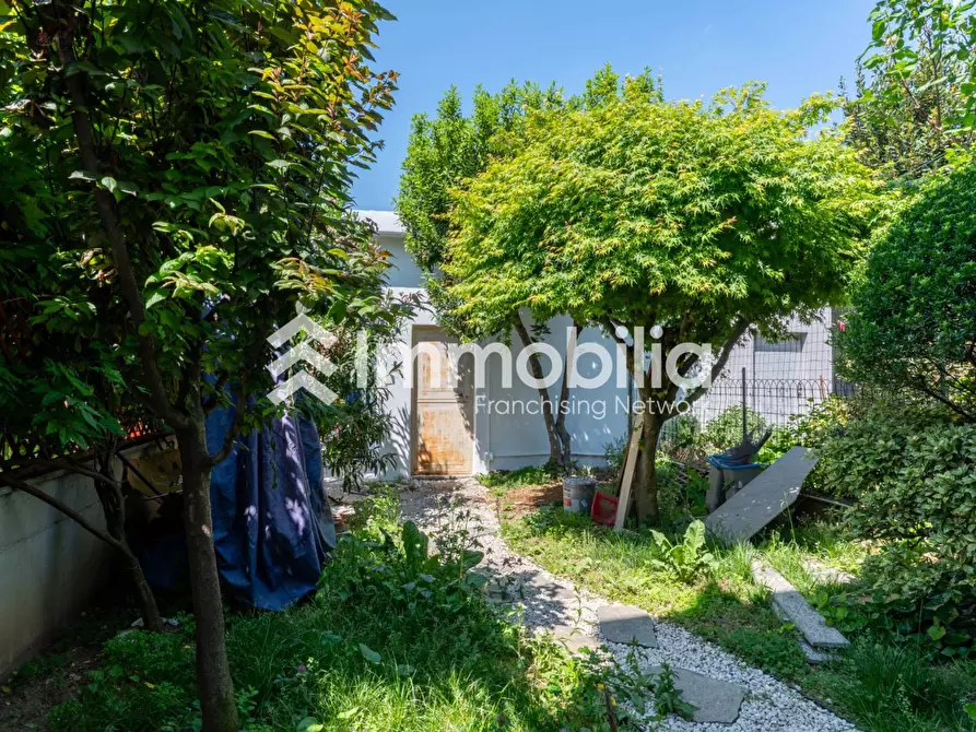 Immagine 41 di Villa in vendita  in Via Guido Reni 96 a Torino